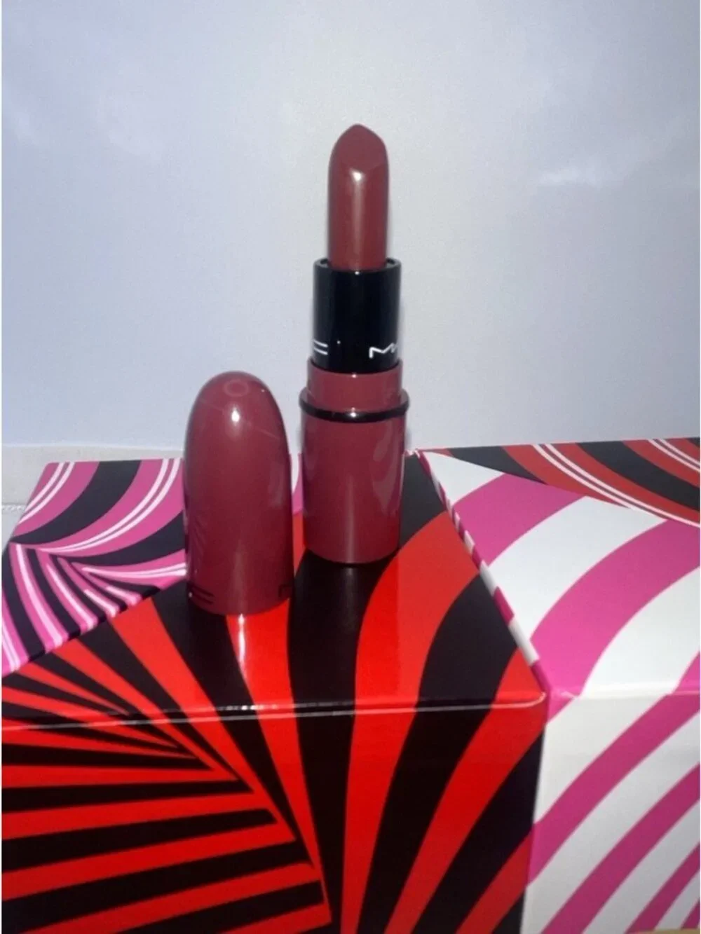 MAC Mini Lipstick Diva Matte A21 Deep Plum Vampy Travel Size